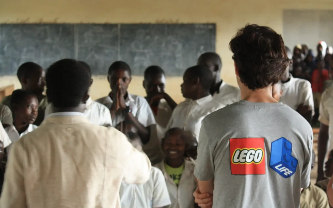 Construyendo el futuro en Ndava – LEGO